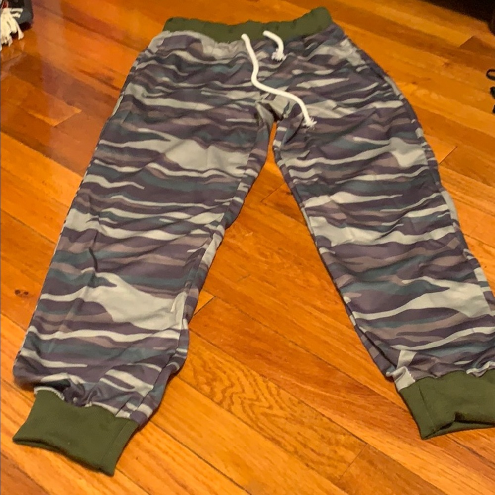 Never worn Camo joggers